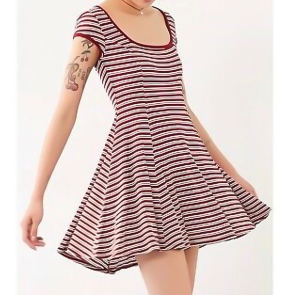 Urban Outfitters Dress - Picture 6 of 6